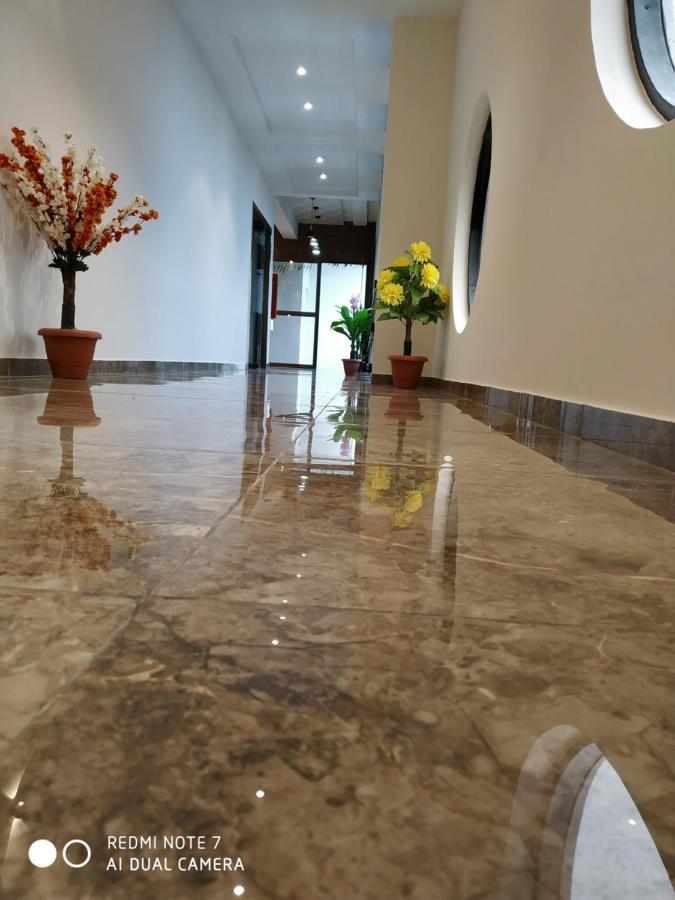 Hotel Krishna Palace Ананд Экстерьер фото